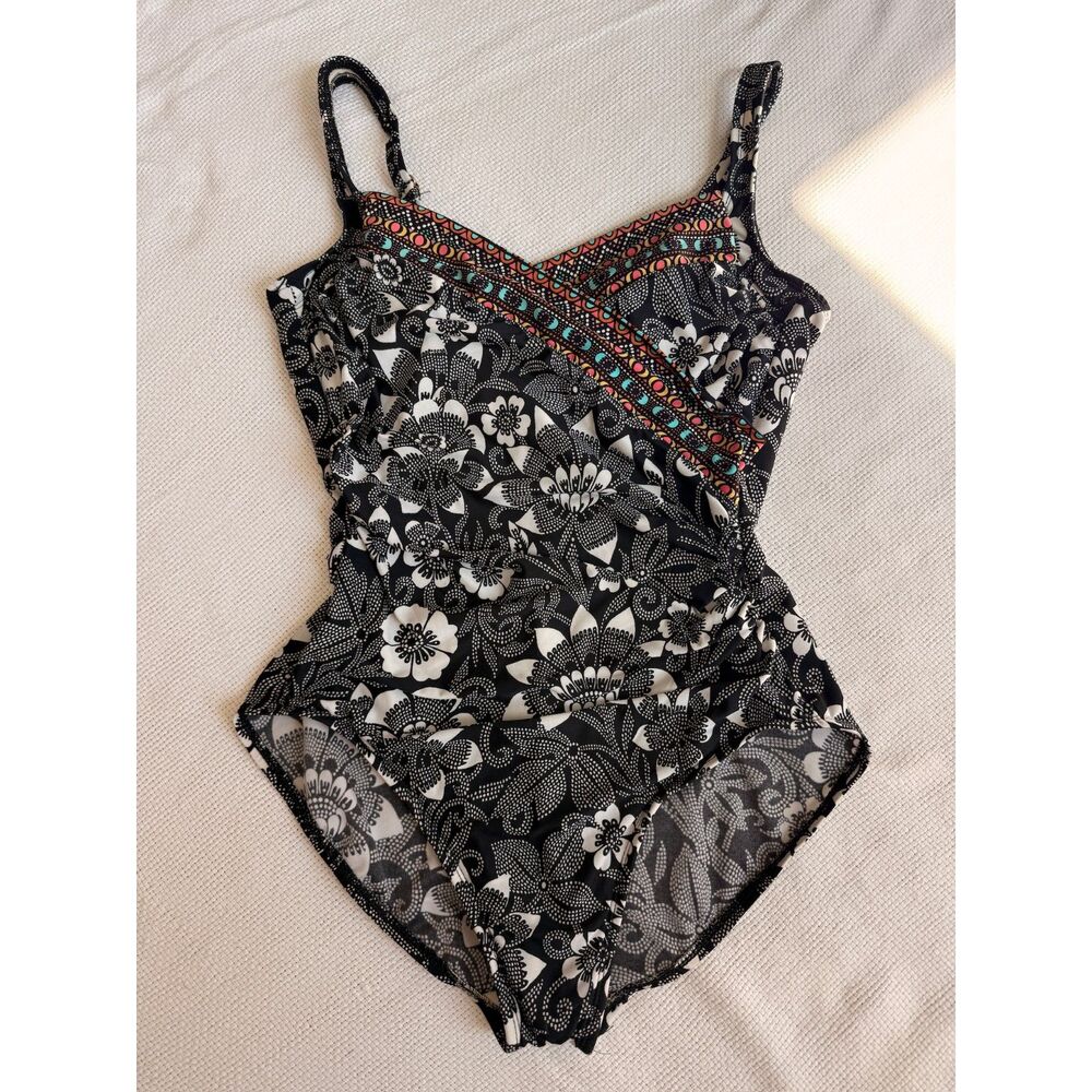 Black and White Floral One-Piece Swimsuit - Picture 9 of 9
